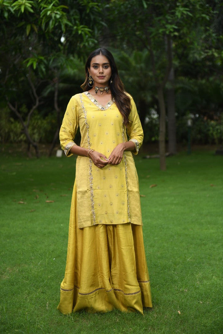 YELLOW BANARASI RIWAYAT PALAZZO SET